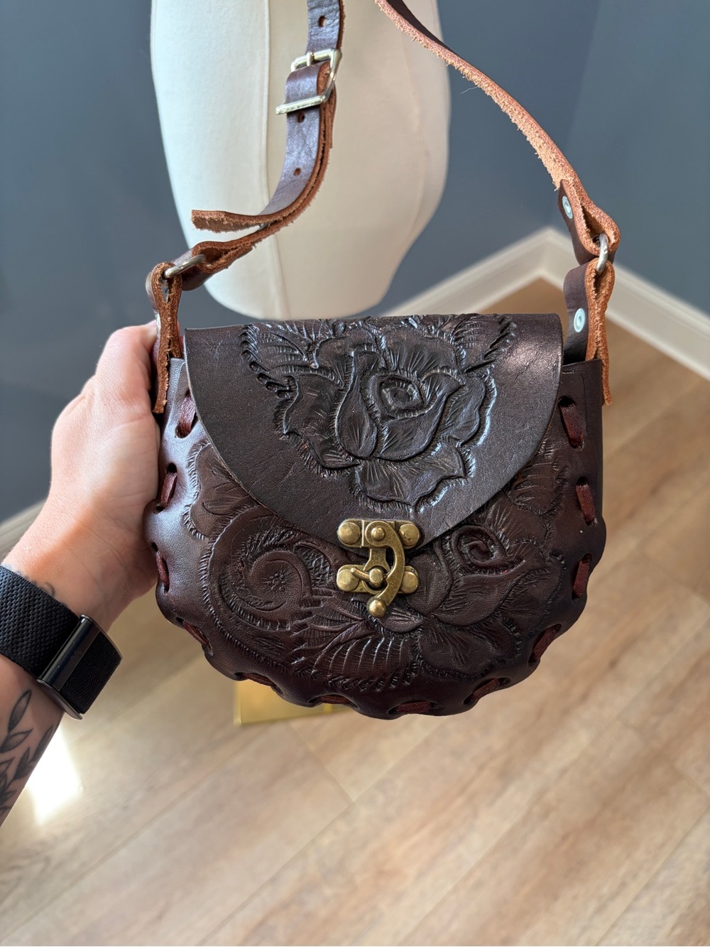 Vintage Dark Brown Tooled Leather Crossbody Bag with Brass Clasp